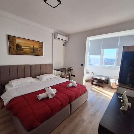 Albania Apartment Near Tirana City Center Double Or Twin Bed Exterior photo