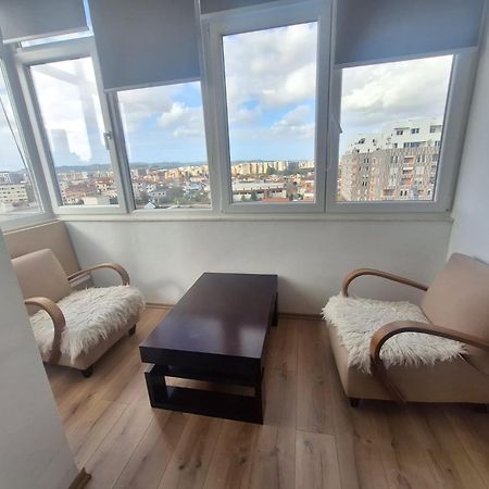 Albania Apartment Near Tirana City Center Double Or Twin Bed Exterior photo