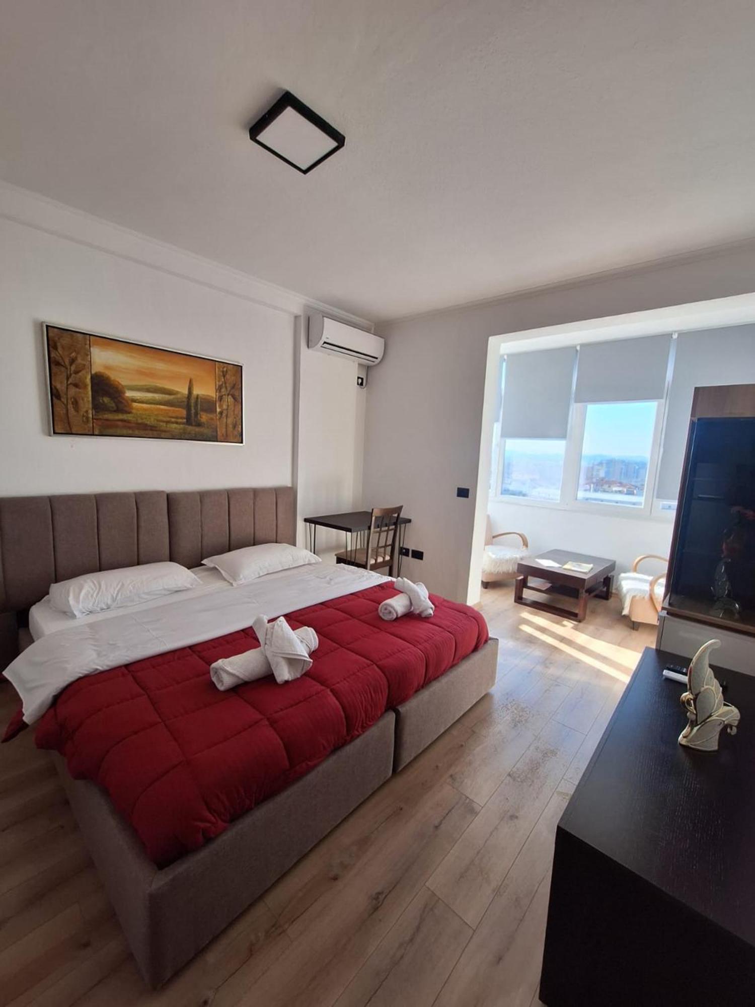 Albania Apartment Near Tirana City Center Double Or Twin Bed Exterior photo