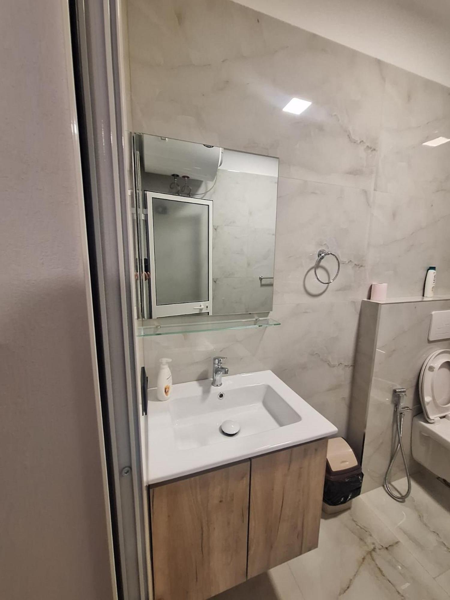 Albania Apartment Near Tirana City Center Double Or Twin Bed Exterior photo