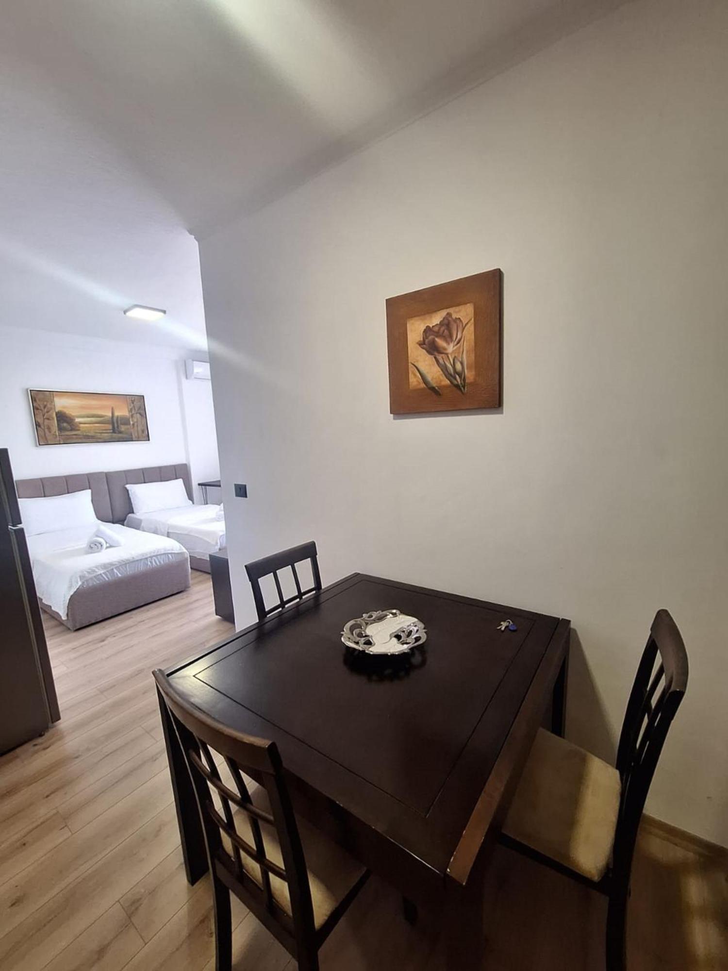 Albania Apartment Near Tirana City Center Double Or Twin Bed Exterior photo